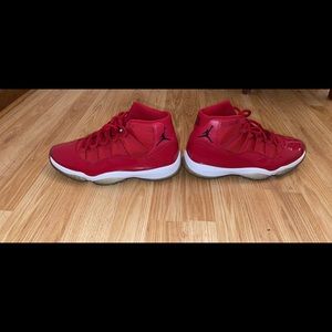 Jordan 11 win like 96’ retro size 10.5